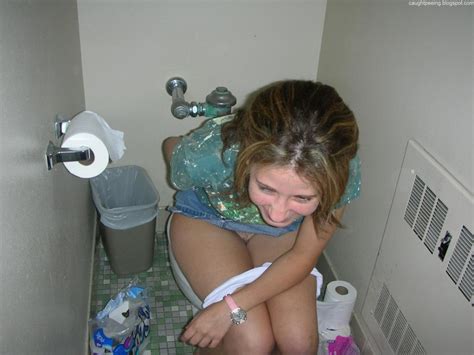 girl peeing in sink