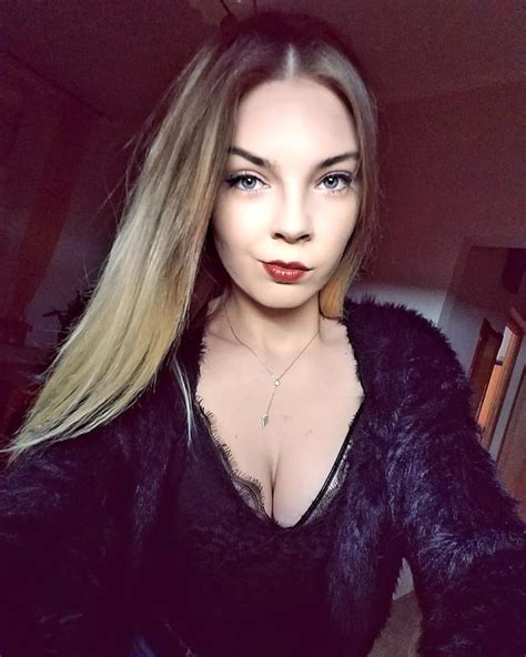 Agnieszka Polish Slutty Teen Big Tits 32 Pics Xhamster