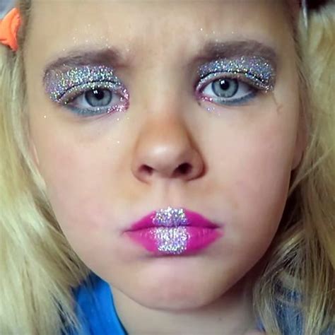 Jojo Siwa S Makeup Photos And Products Steal Her Style