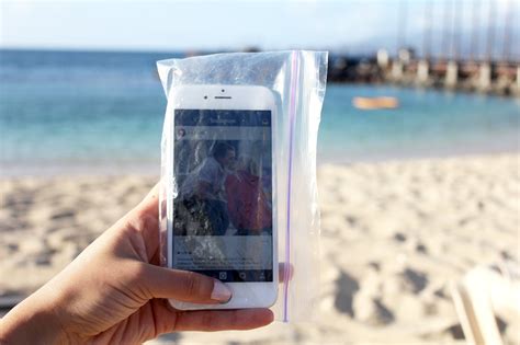 Plastic Bag As Waterproof Phone Case Popsugar Tech