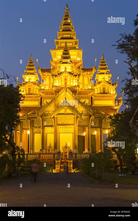 thirizayabumi golden palace  res stock photography  images alamy