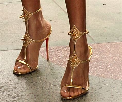 Jada Pinkett Smith S Feet In Sexy Spiky Gold Lady Max Sandals