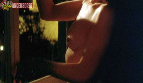 Isabelle Huppert Desnuda En The Bedroom Window