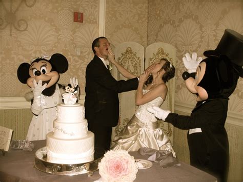 Did These 21 Wedding Cake Smashes Go Too Far