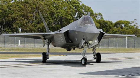 F 35a Joint Strike Fighters Twin Raaf Fighter Jets Land In Newcastle