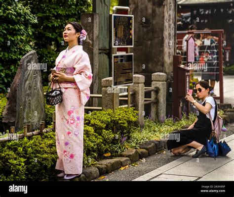 kimono wearer  photographed  tokyo japan stock photo alamy