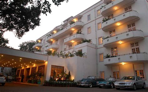 luxury business hotels   delhi taj vivanta  gateway hotels