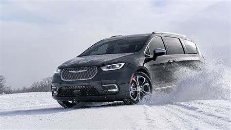 chrysler unveils  pacifica minivan  awd increased safety