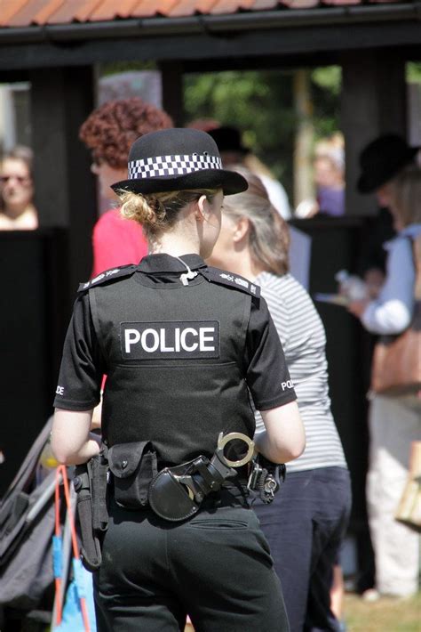 getting behind the law in 2020 police women female