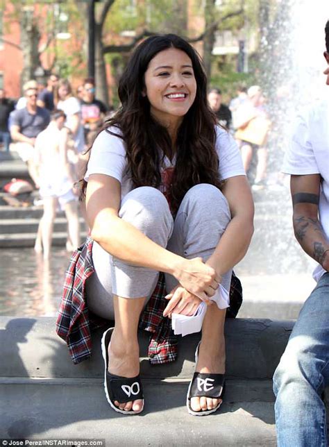 gina rodriguez films kissing scene with lakeith stanfield for the film