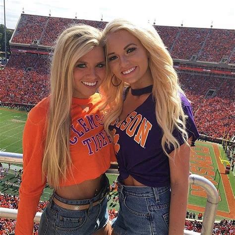 hot college girls are the best reason to get a degree 25