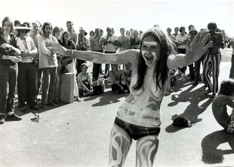 25 Pictures Of Hippies From The 1960s That Prove That They Were Really