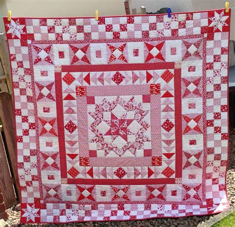sew  mystery medallion quilt
