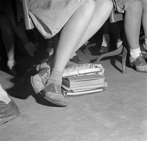 1940 s saddle shoes saddle shoes footwear fashion teenage