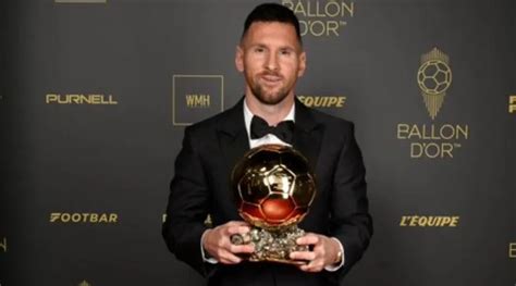 Foto De Messi Con Anillos De Balón De Oro A Lo Jordan