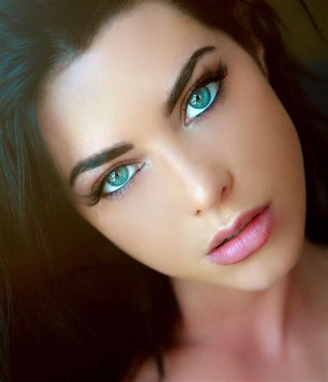 The Beauty Of Woman In All Its Forms Beautiful Eyes Stunning Eyes