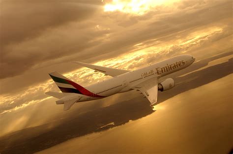 emirates set  double flights  barcelona