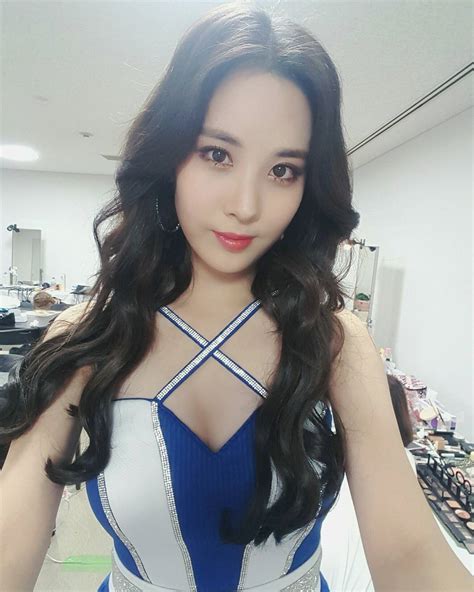 Snsd Seohyun Delights Fans With Her Beautiful Selfie Wonderful Generation