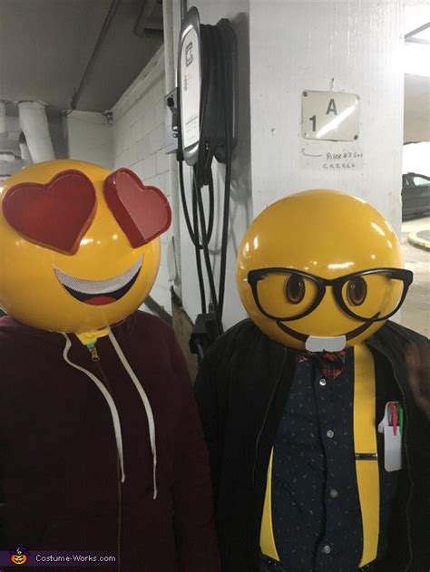 Emoji Group Halloween Costume How To Instructions Photo 2 5