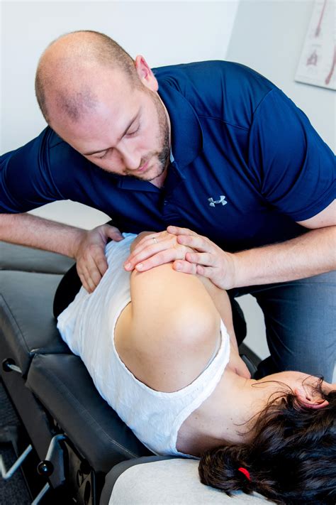 chiropractors and massage therapists in toronto back in