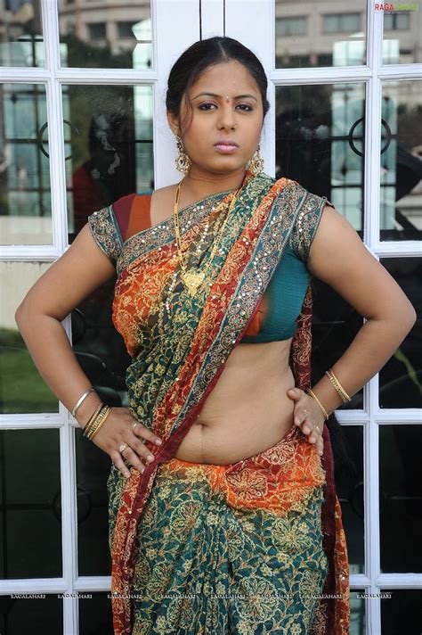 Telugu Item Girl Sunakshi Hot Navel Show In Saree Sab Hot Actresses
