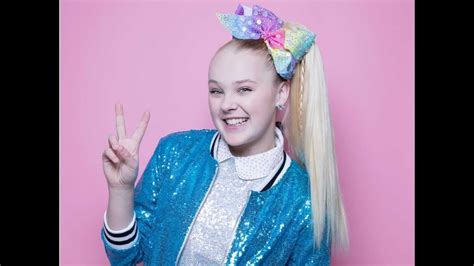 Why Are Some Fans Convinced Jojo Siwa Came Out As A Lesbian Youtube