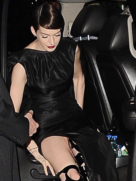 Anne Hathaway Vagina Legendary Upskirt Photos The Fappening