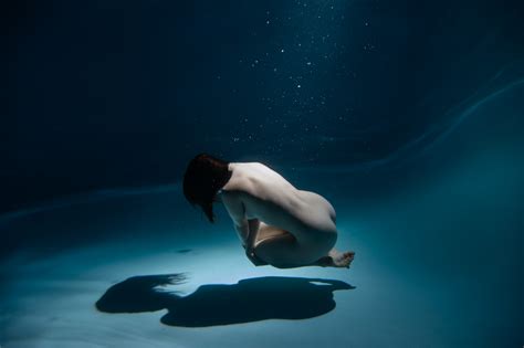nude underwater hot girl hd wallpaper