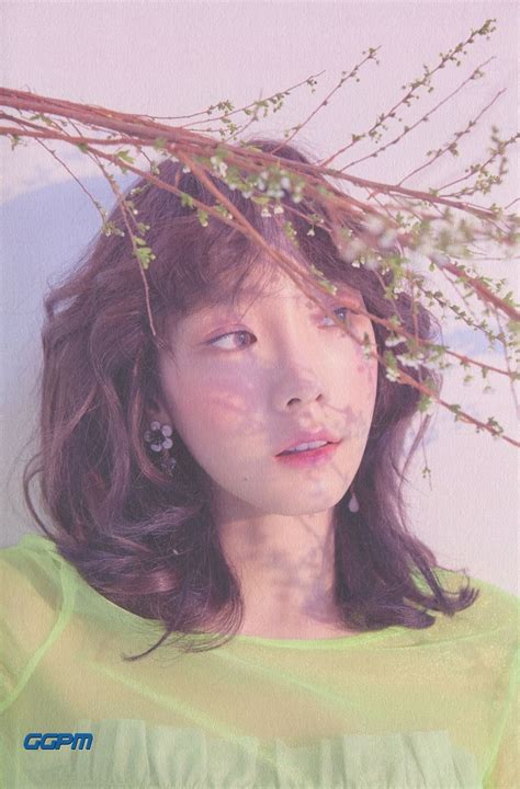 Taeyeon 1st Album My Voice Deluxe Edition Booklet