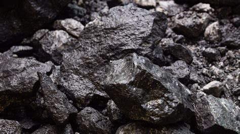 vietnam steel maker hoa phat acquires australias roper valley iron ore