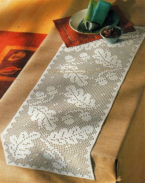 filet leaves  pattern  filet crochet leaves pinterest filet crochet table runners