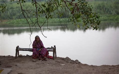 Opinion Old And Lonely In New India The New York Times