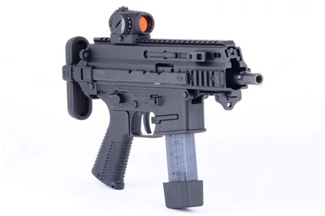 army awards  submachine gun contract    years  bt recoil