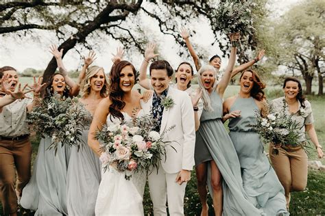 6 pros and cons to consider when choosing to have a wedding party