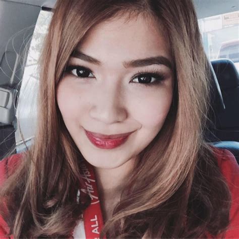 8 Pretty Pinay Flight Attendants That Will Make You Want