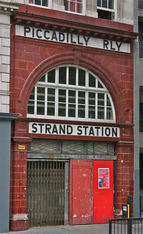 aldwych tube station wikipedia