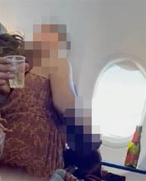 Passenger Filmed ‘performing Sex Act On Man Mid Flight Photos
