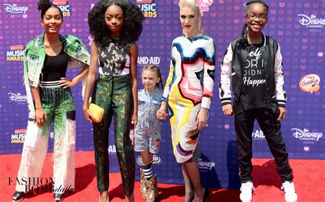 on the scene the 2016 radio disney awards with gwen