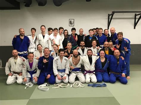 träna kampsport söder om stockholm bjj brasiljansk jiu jitsu