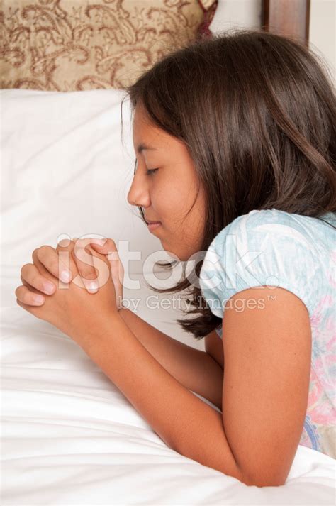 child praying stock photo royalty  freeimages