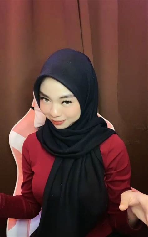 Nia Arishaa Tiktoker Hijab Malay 4play