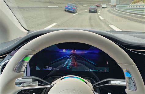 relaxing   wheel  mercedes autonomous drive pilot  reporterz