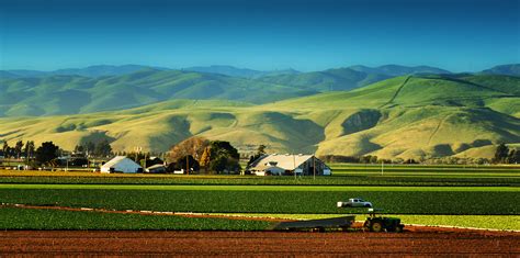 wallpaper california mountains highway farm salinas  valley