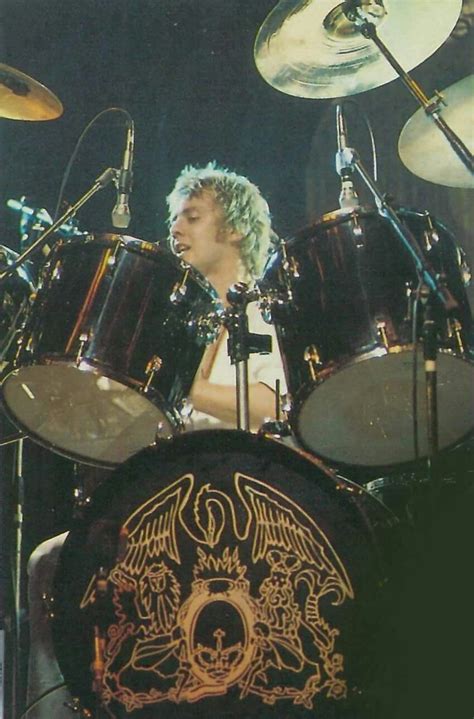 roger taylor   stage      drummers   world queen drummer