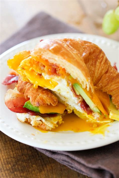 croissant breakfast sandwich  sisters stuff