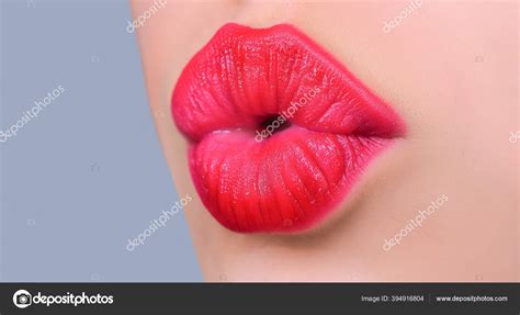 Girl Kissing Female Lips Kiss Natural Beauty Lip Care Sexy Female
