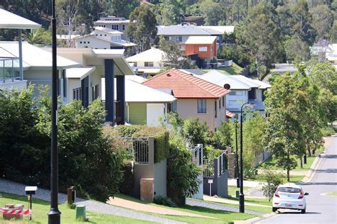 australian suburbs   recorded  largest  declines