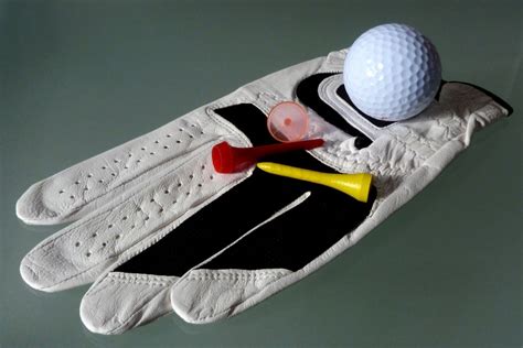 golf glove guide   clean golf gloves   easy steps