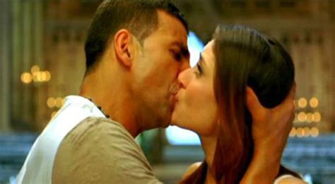list of top bollywood s hottest liplocks from movies ~ bollywood pandit a guru of