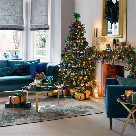 christmas living room decorating ideas      festive spirit